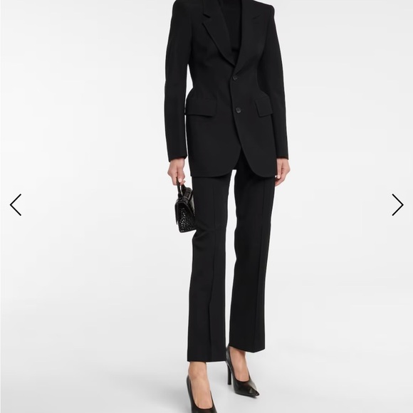 Balenciaga hourglasss jacket in black size 36. Currently retails for $3450 USD. - Picture 5 of 5